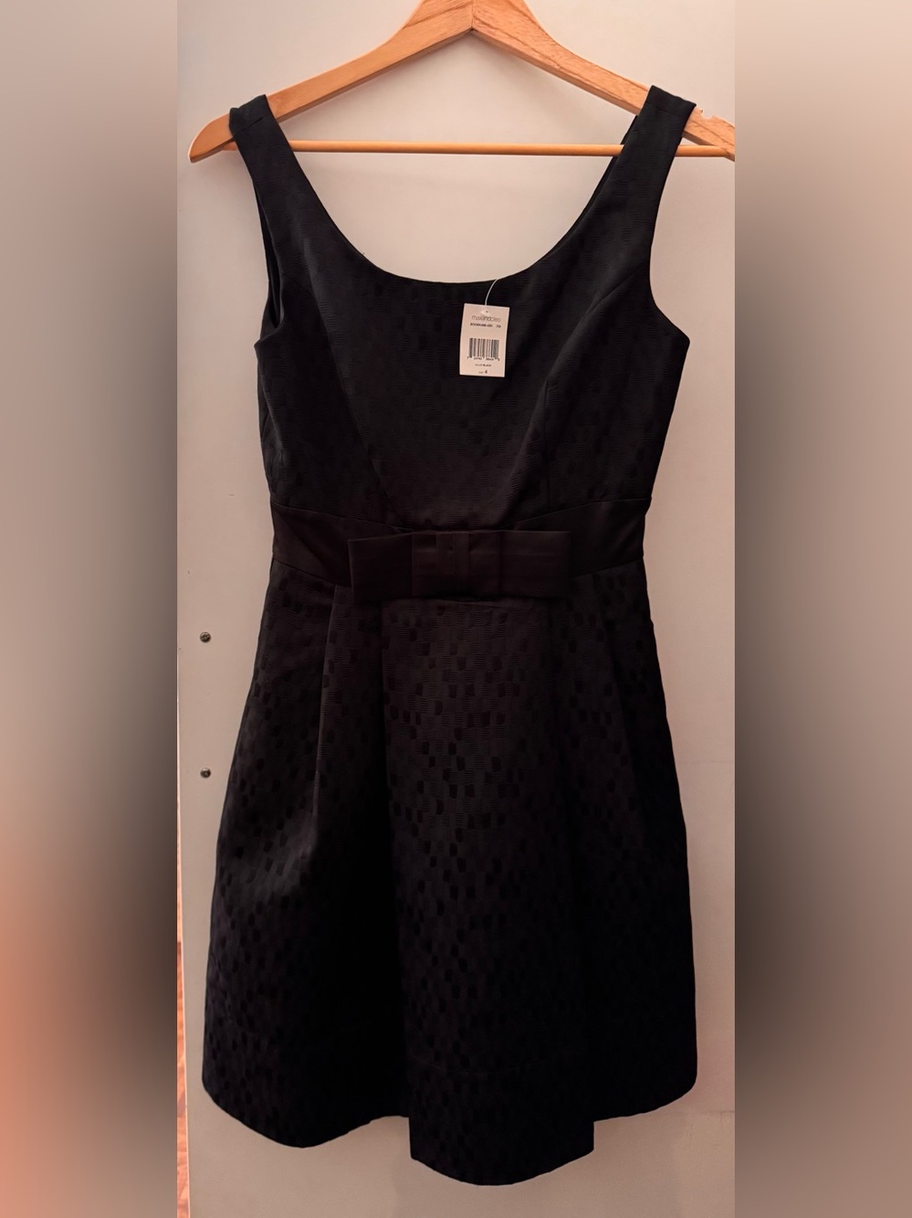 Max and Cleo Black Jacquard Cocktail Dress NWT Size 4 Bow Waist